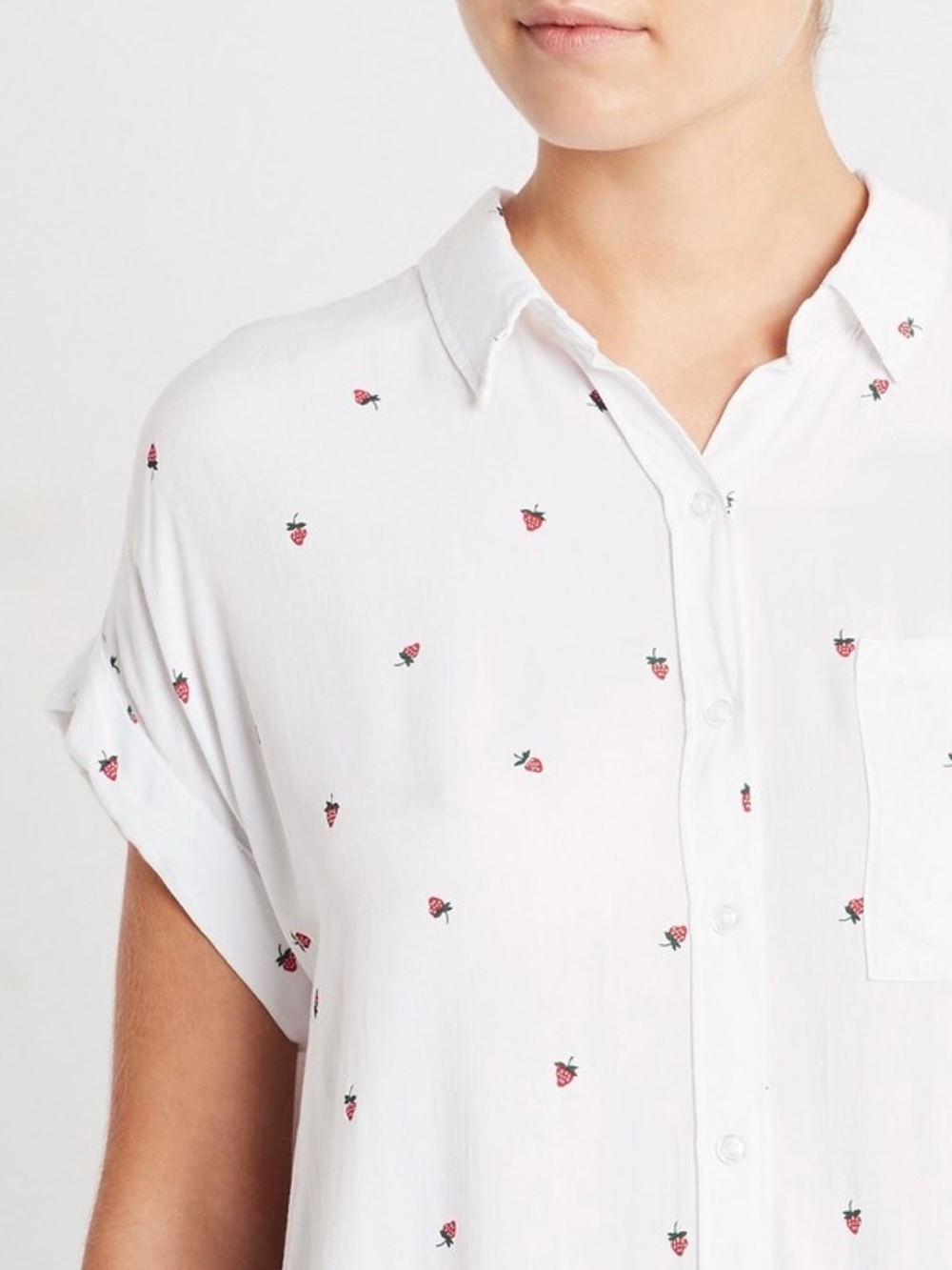🍓Rails Whitney Adorable Strawberry Fields Button Down Shirt Small White Rayon🍓